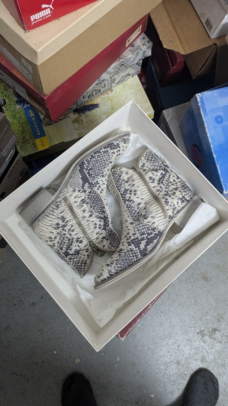 Scarpe da donna: Schuhe mit Schlangenmuster – Usato da Morgarten venduto da rra_jvw7