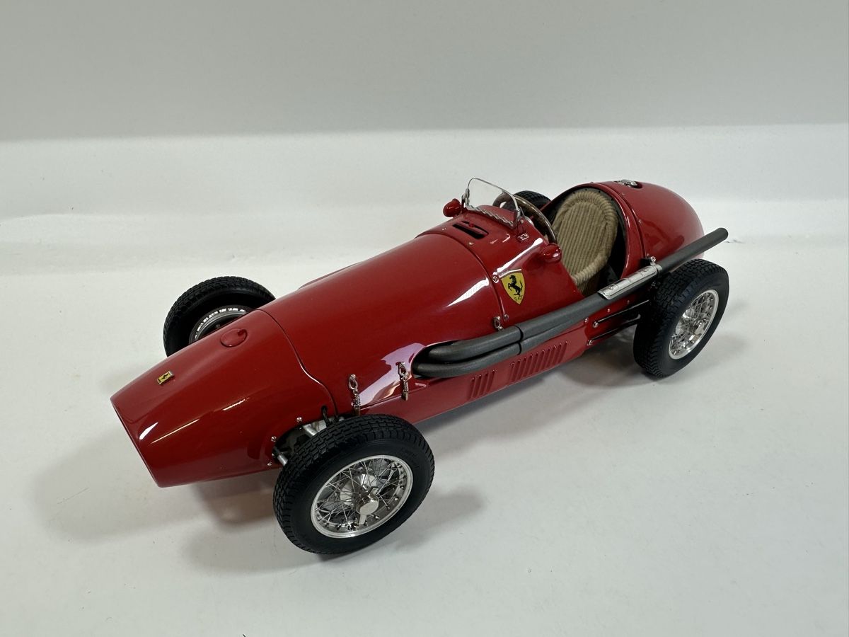 1953 Ferrari 500 F2 1:18 „Der Doppelweltmeister“, CMC, m.OVP