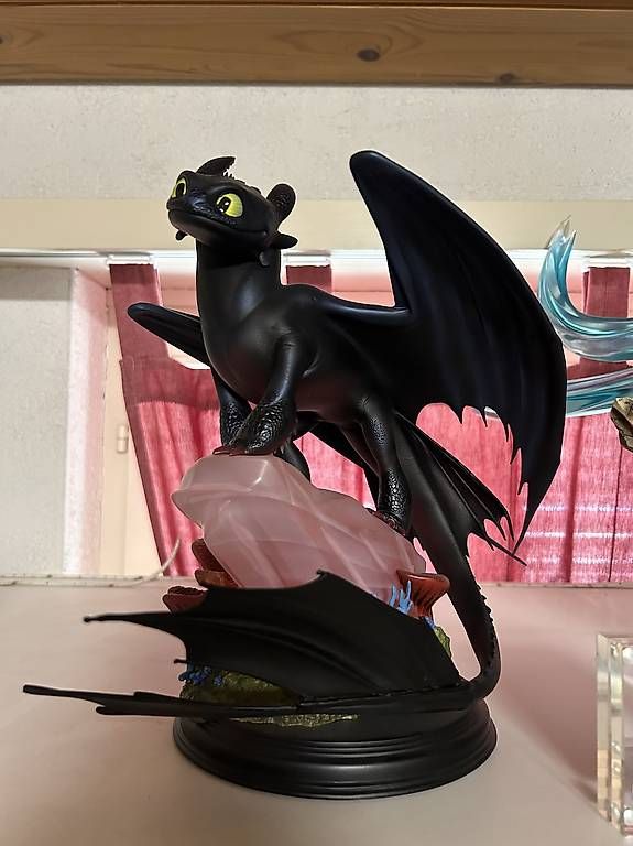 Figuren: Statue résine dragon sideshow – Gebraucht aus Kerzers von ber_f6qh