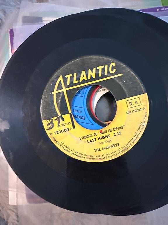 Dischi in vinile: Vinyles 45 – Usato da Genève venduto da leny1930 3