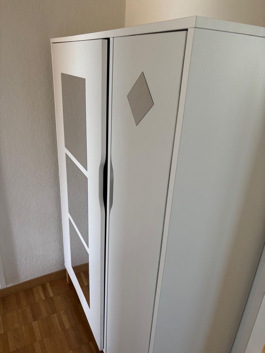Armadi: Kleiderschrank – Usato da Brüttisellen venduto da zweiachtzehnover 1