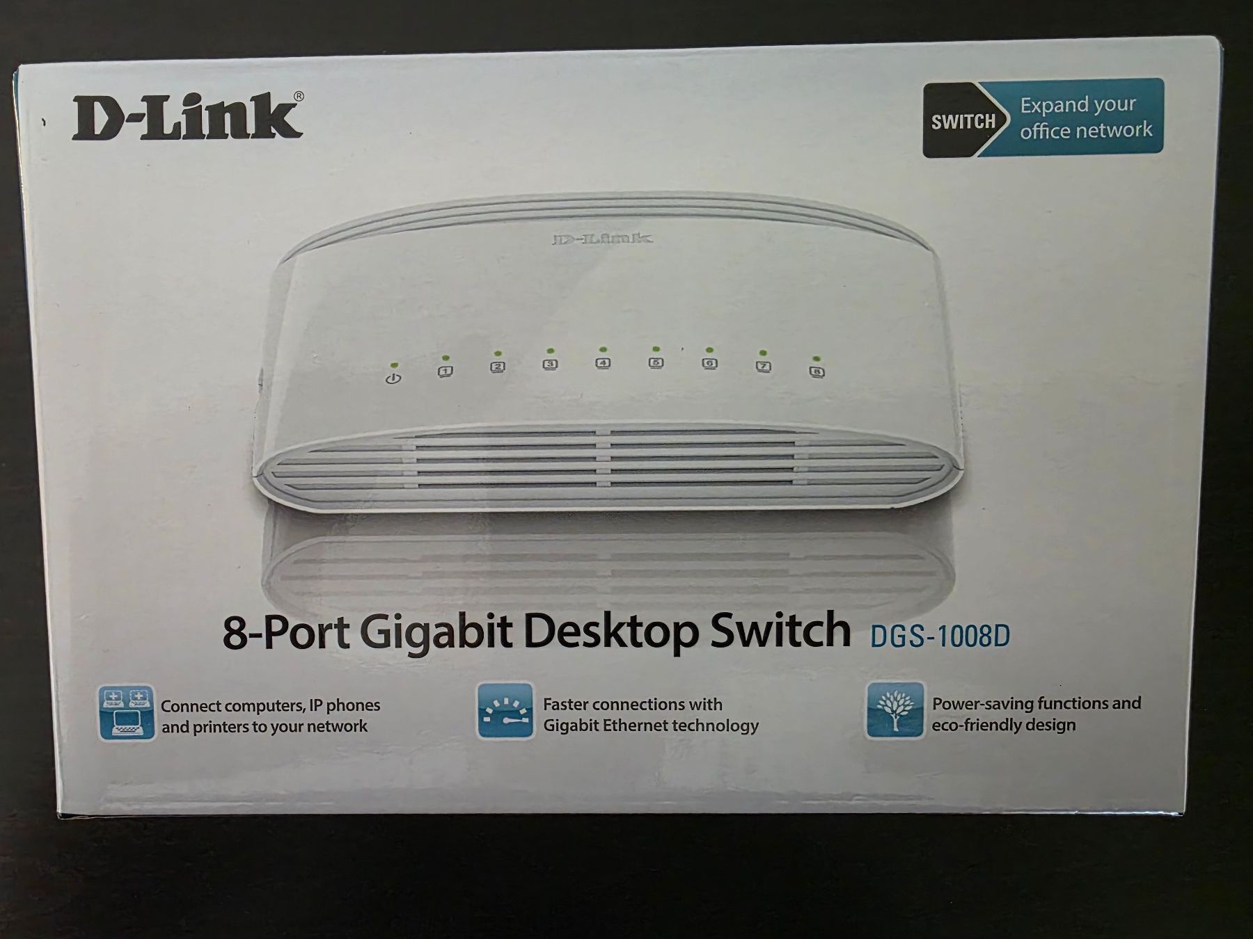 Dlink Hub & Switch: D-Link DGS-1008D 8-Port Gigabit Switch Desktop – Nuovo e nell'imballaggio originale da Matzingen venduto da bobadow