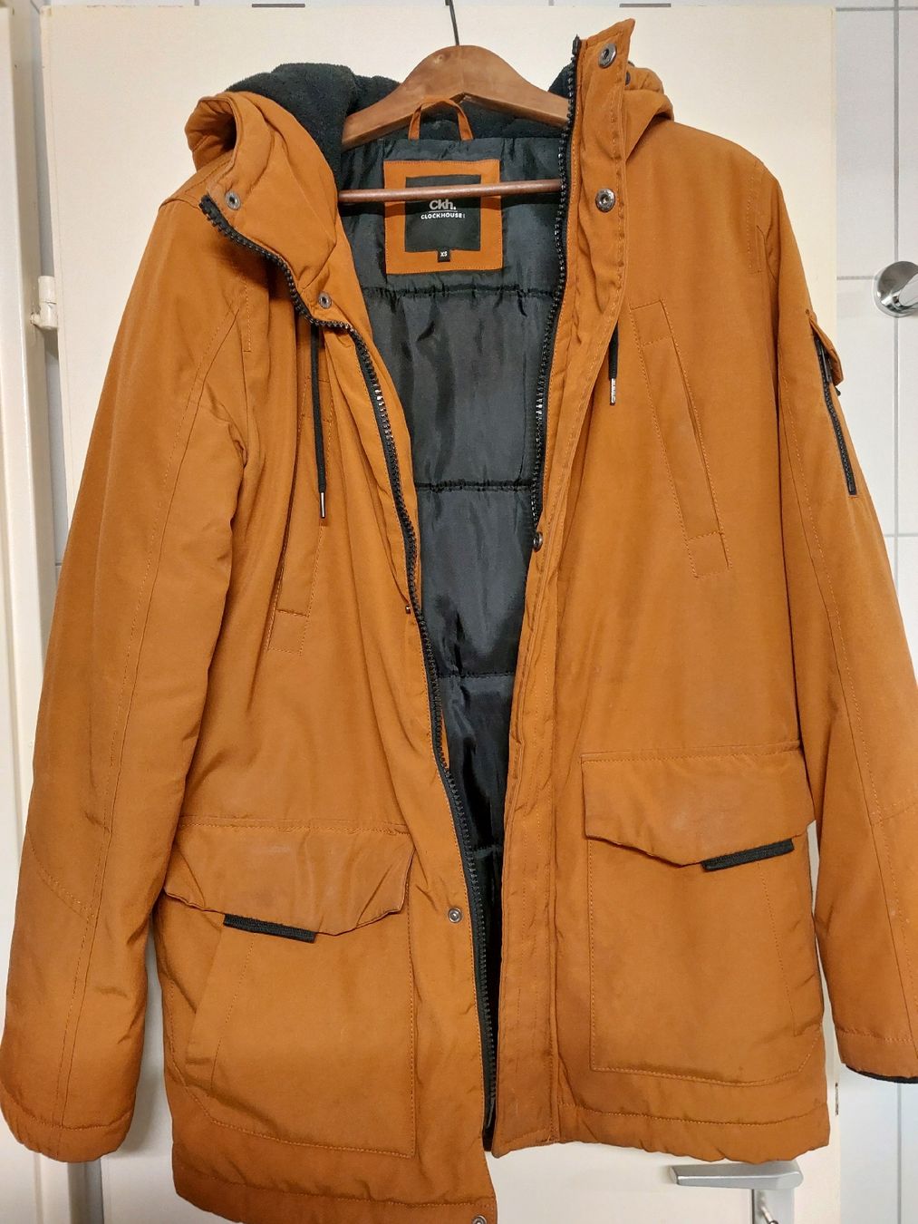 Jacken: Winterjacke / Skijacke Clockhouse – Gebraucht aus Frauenfeld von Gzorzi