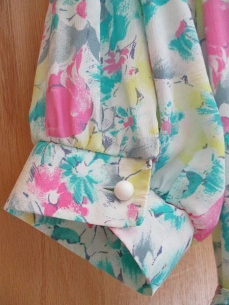 Vestiti: Kleid / bunt – Nuovo (secondo la descrizione) da Flumenthal venduto da novbra 1