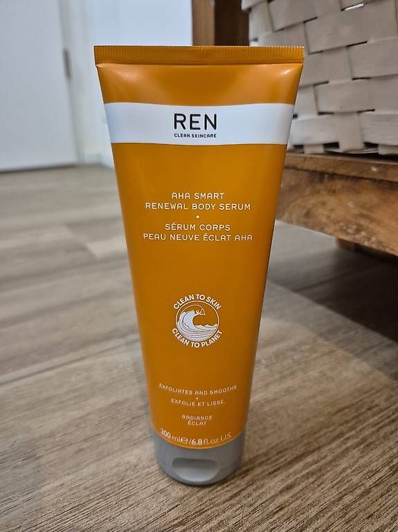 Altro per la cura del corpo: REN AHA Smart Renewal Body Serum – Nuovo e nell'imballaggio originale da Uerkheim venduto da Pod23