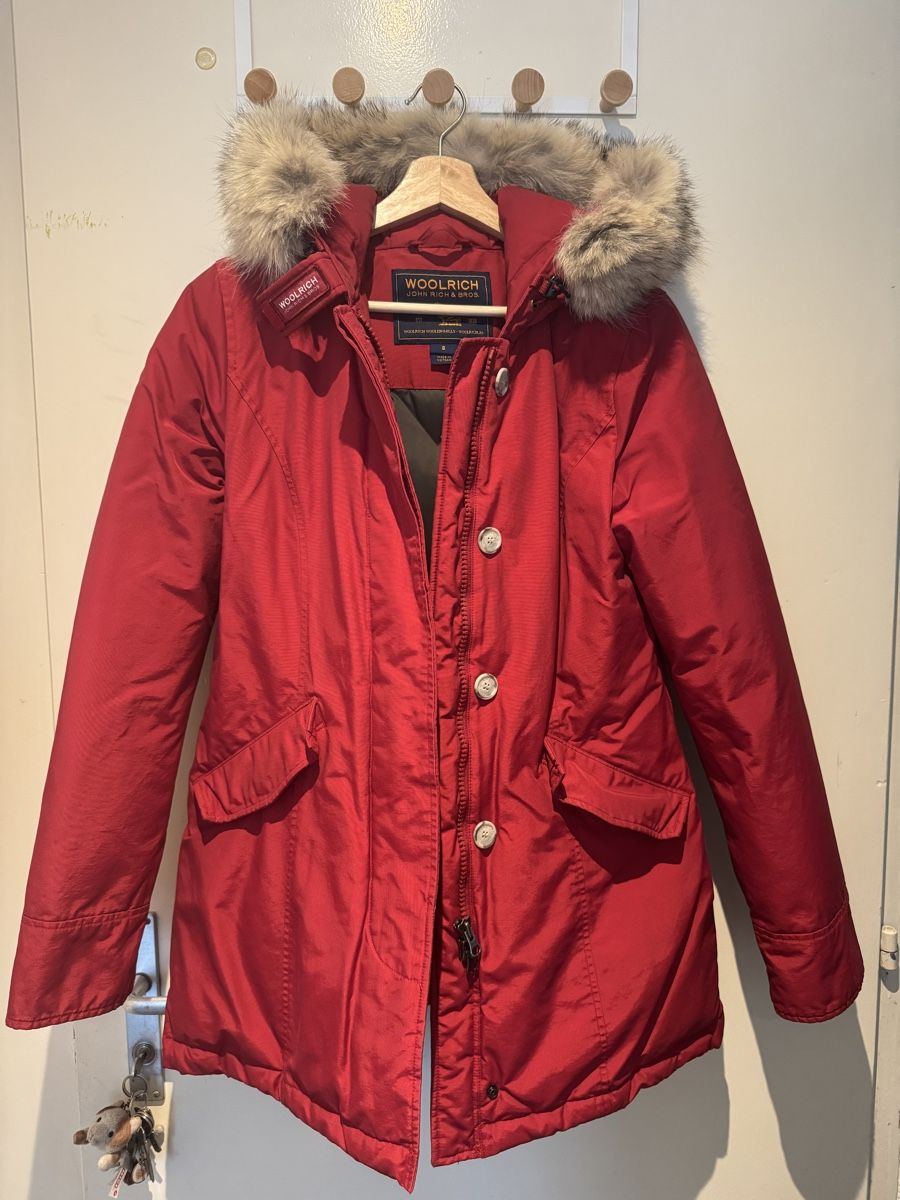 Woolrich Vestes: Woolrich Damen Parka rot gr. S – D'occasion à Kilchberg ZH par elv_jdk8 1