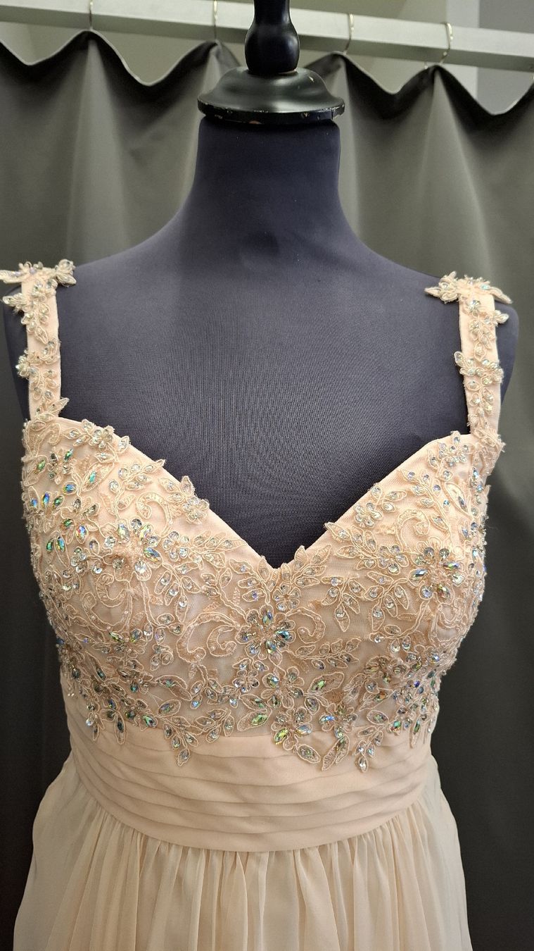 Vestiti: Lachsfarbenes Abendkleid – Nuovo (secondo la descrizione) da Uster venduto da VMT. 1