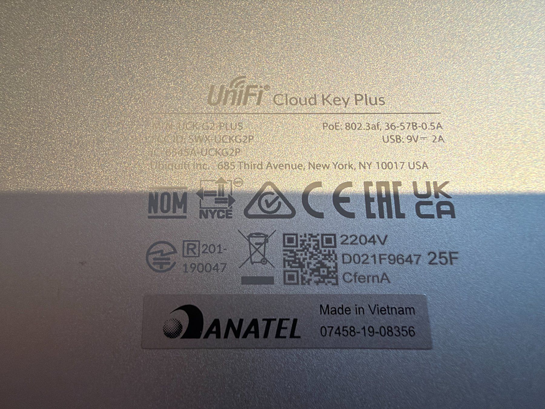 Ubiquiti Server: Ubiquiti UniFi Cloud Key Gen2 Plus inkl. Rack Mount – Gebraucht aus Neerach von Afi83 5