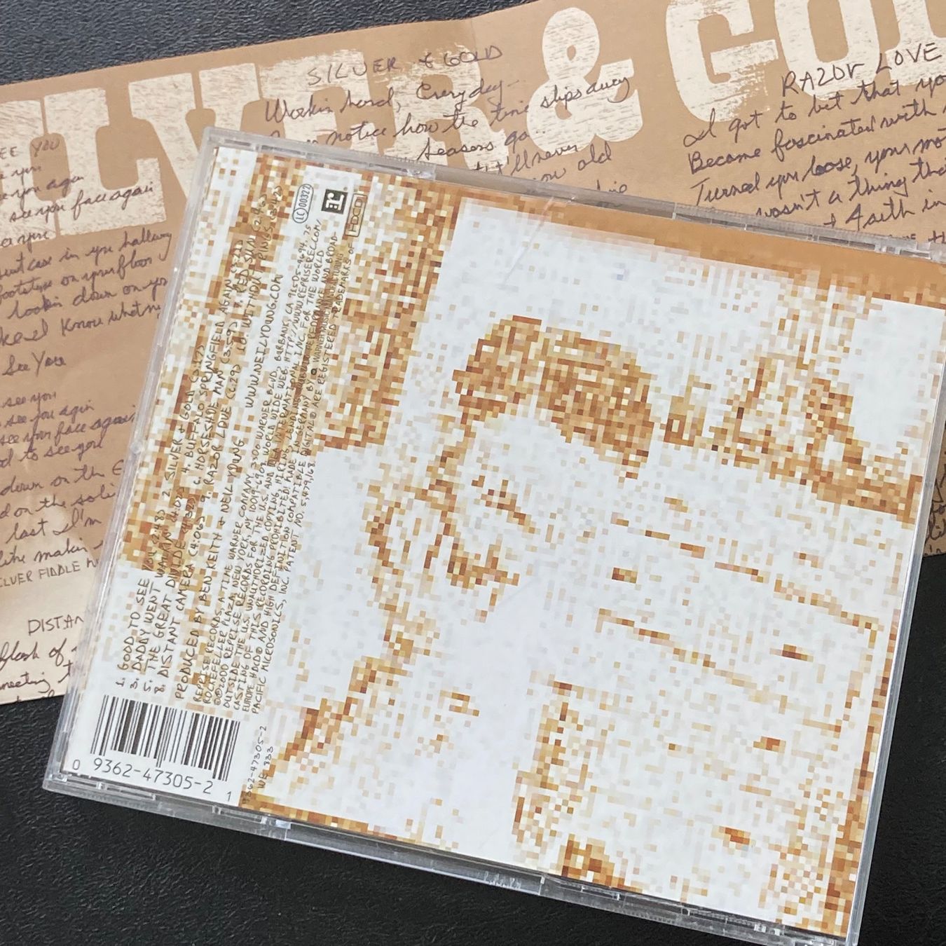 CDs: Neil Young - Silver & Gold – D'occasion à Bern par Ntsamina 1