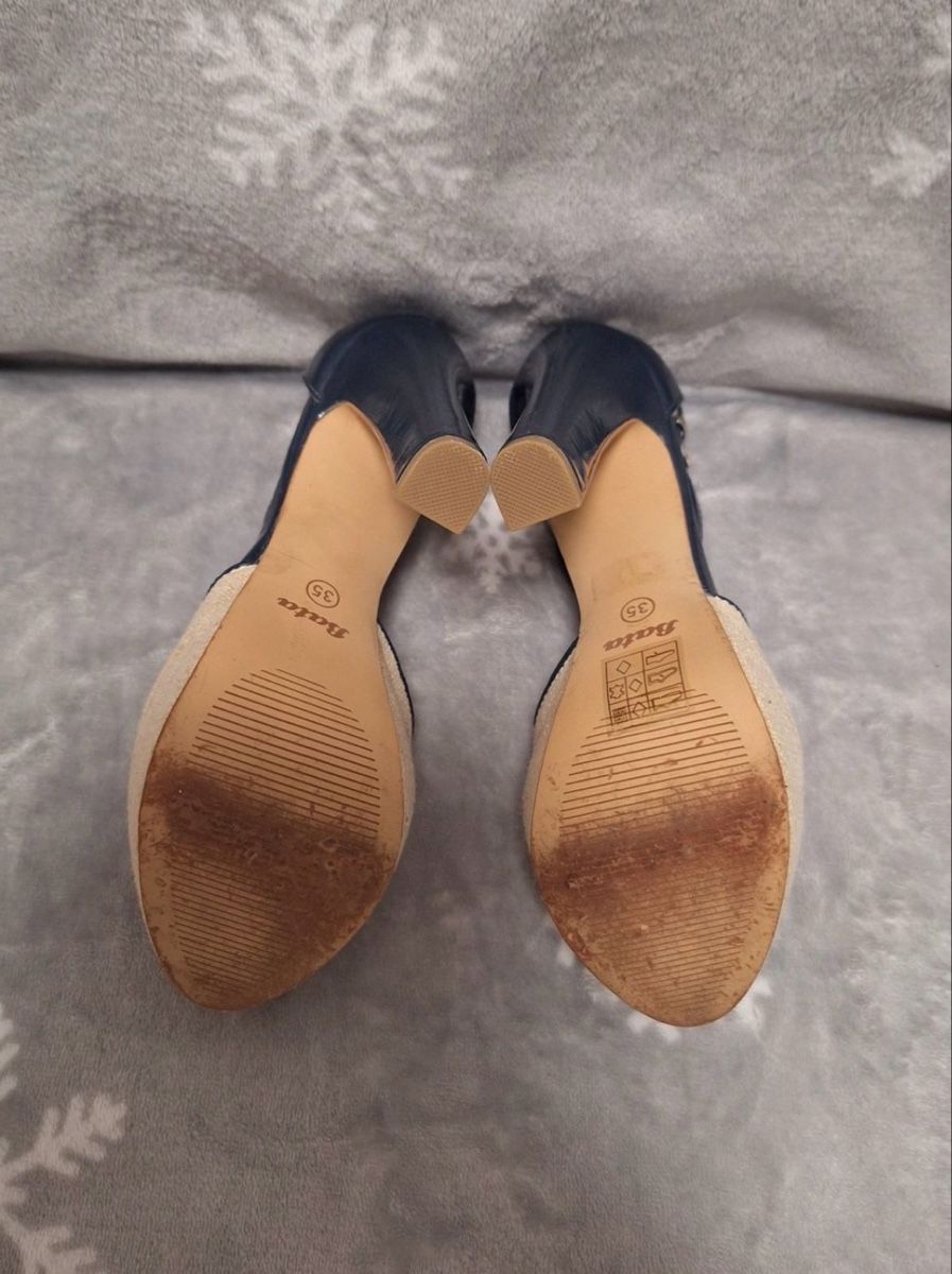 Damenschuhe: Bata Peeptoe Sandalen beige/dunkelblau Grösse 35 – Gebraucht aus Uster von Jessicajjk 5