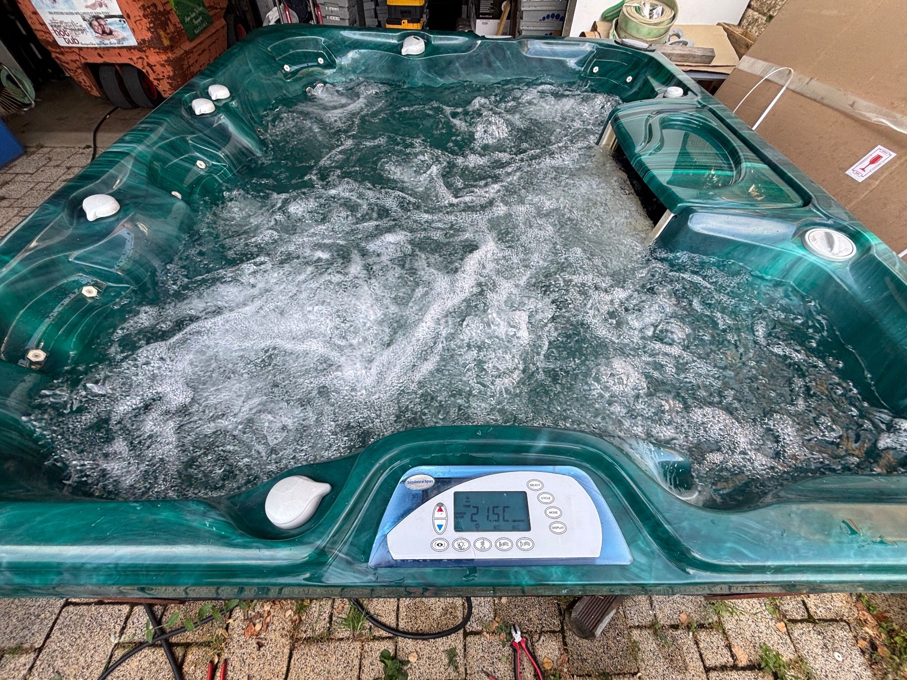 Whirlpool: Spa Sundance Model Marin – Gebraucht aus Puidoux-Gare von Aqua-Swiss-Jet