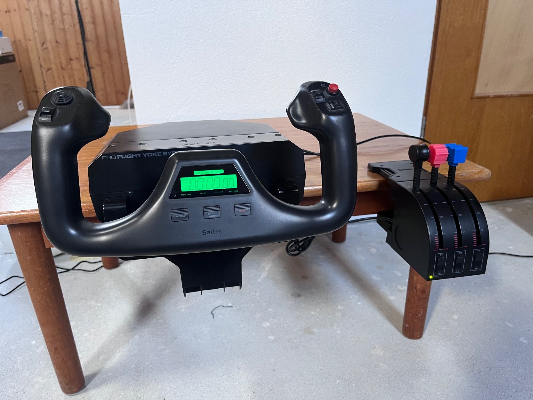 Saitek Controller: Saitek Pro Flight Yoke, Throttle Quadrant & Pedals – Gebraucht aus Grüt (Gossau ZH) von Utk 4
