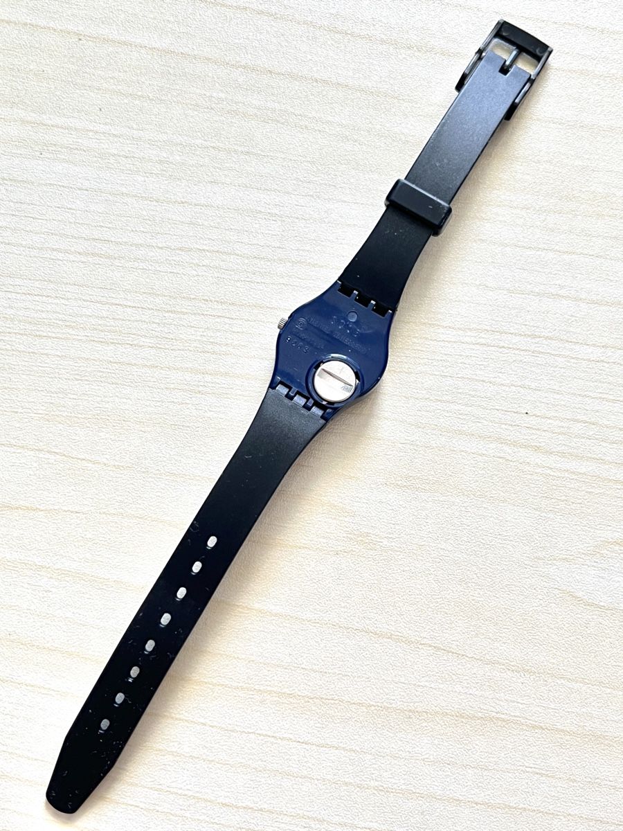 Swatch Orologi: Swatch Uhr dunkelblau mit Zifferblatt blau  – Usato da Grenchen venduto da chththl 3