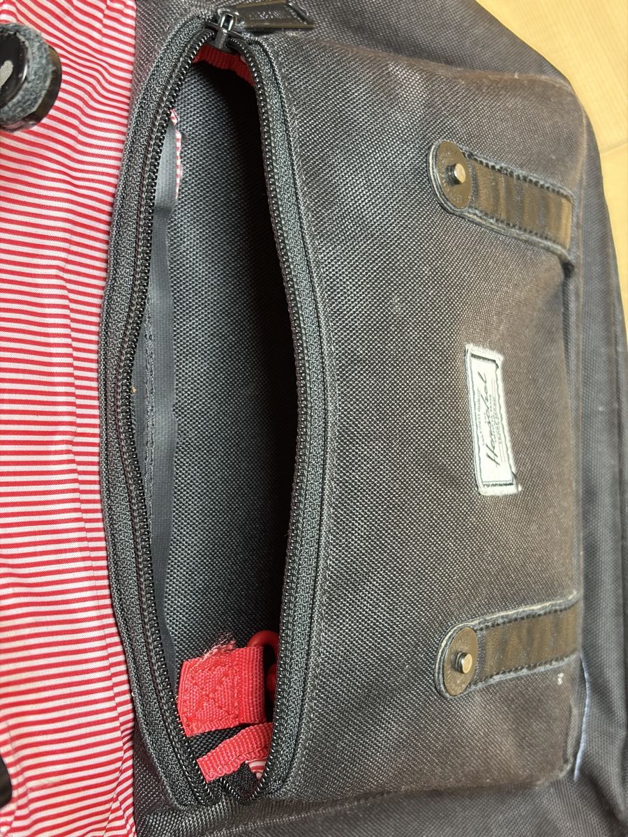 Sacs à dos: Herschel Backpack in used condition – D'occasion à Zürich par jme_7fbb 4