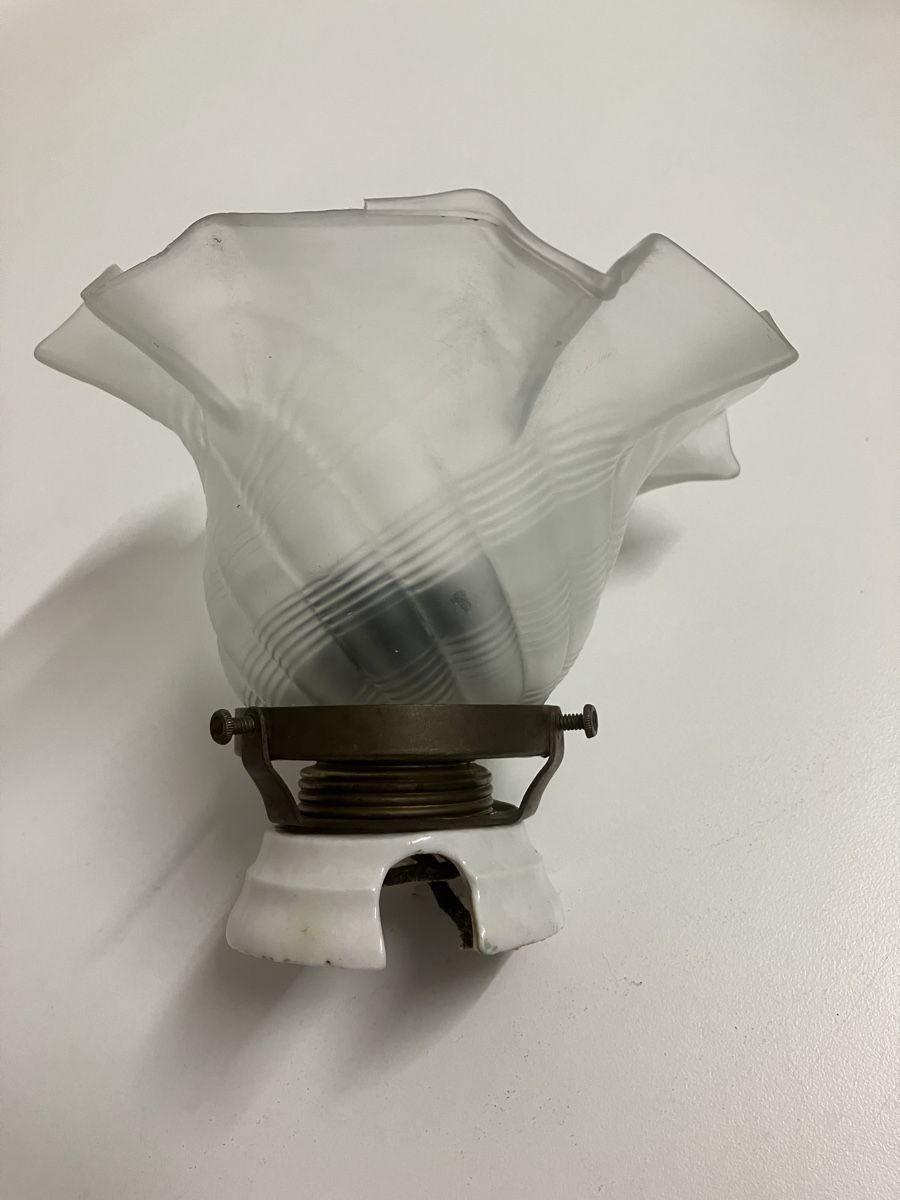 Lampadari & plafoniere: Antike Lampe Schirm aus Glas – Usato da Gossau SG venduto da skalar01