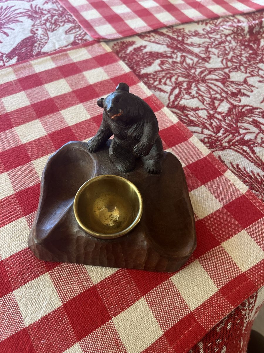 Sculture & Statue: Antiker Bär aus Holz mit Messing Schale – Usato da Saanen venduto da SoniaMichaela