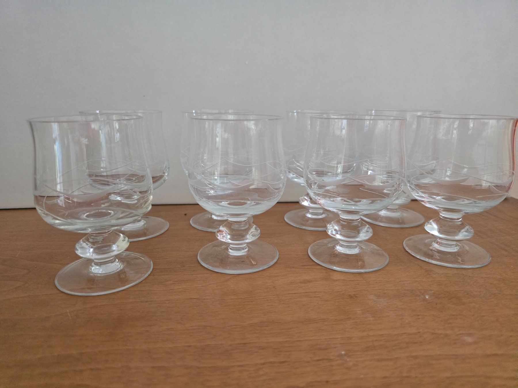 Bicchieri: 8er Set Weingläser, Glas, mit Schleifenmuster – Usato da Rorschacherberg venduto da Scharfeegge 2