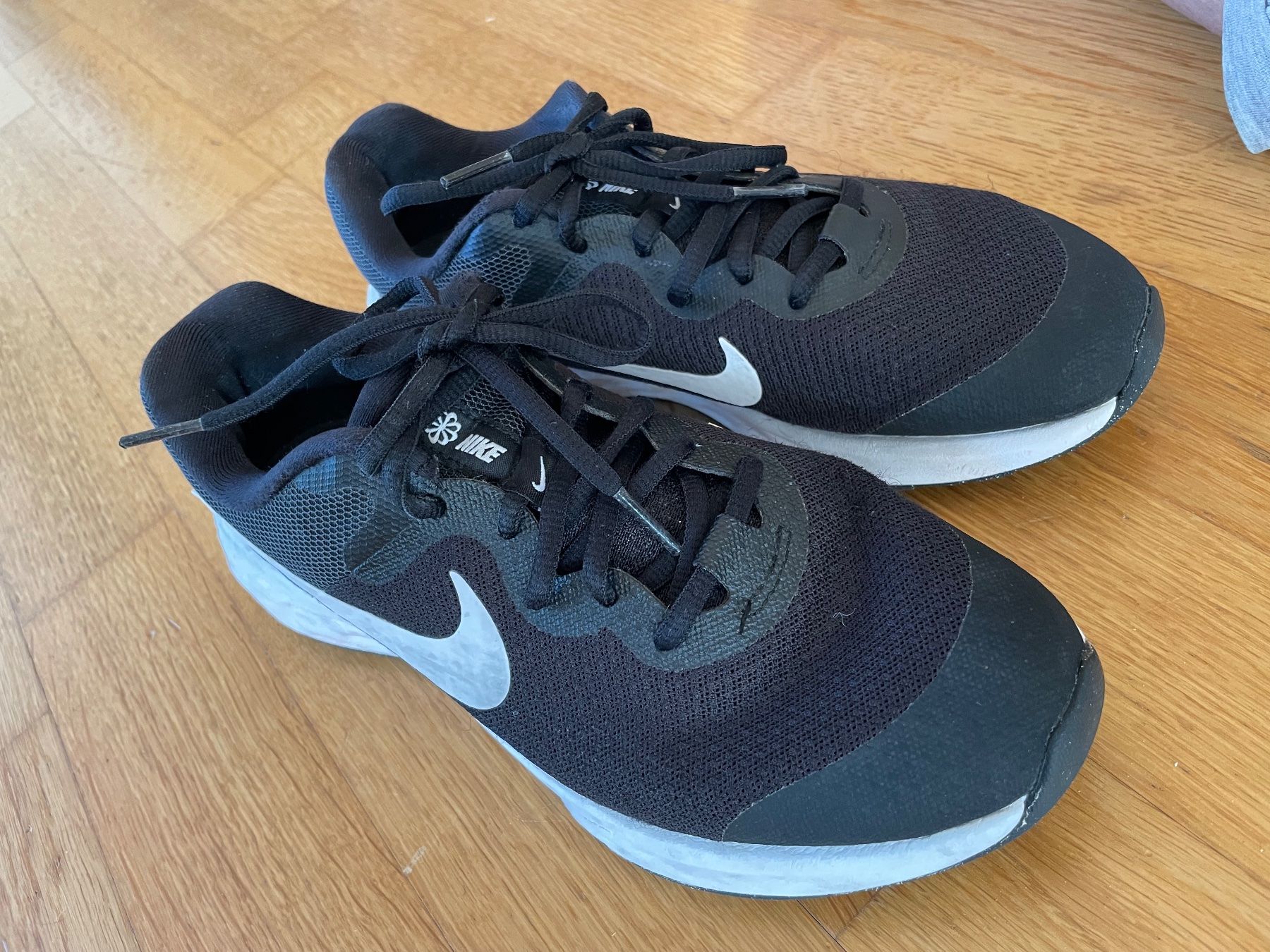 Nike Scarpe da uomo: Nike Running Gr.  38.5 – Usato da Jona venduto da Eve10 1