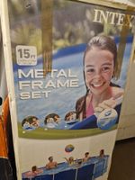 Intex Metal Frame Pool 15FT Set mit Pumpe