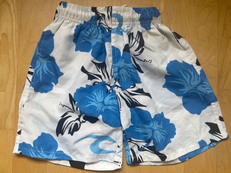 NEU Gr. 110 / 116 Badehose weiss blau Hawaii / Hibiskus