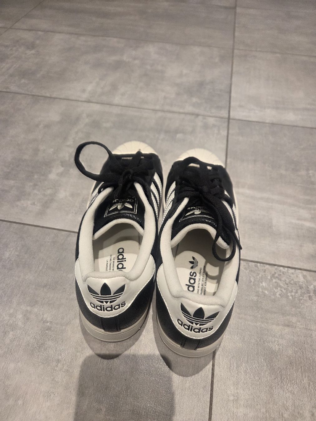 Adidas Scarpe da uomo: neue Adidas superstar gr.40 2/3 – Nuovo (secondo la descrizione) da bellinzona venduto da zeus6535 6