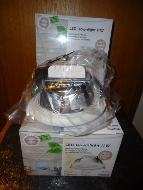 Lustres & lampes de plafonds: 2-LED Downlight 11W Deckenbeleuchtung – Neuf (Voir description) à Zürich par liquidation-cobra 1