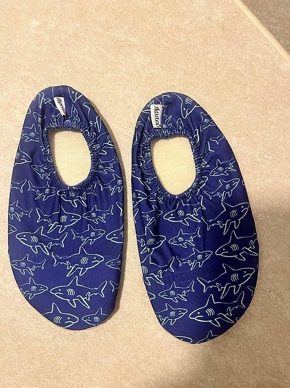Chaussures garçon: Slipstop Badeschuhe Gr. 27 – D'occasion à Unterägeri par mar_6gzc