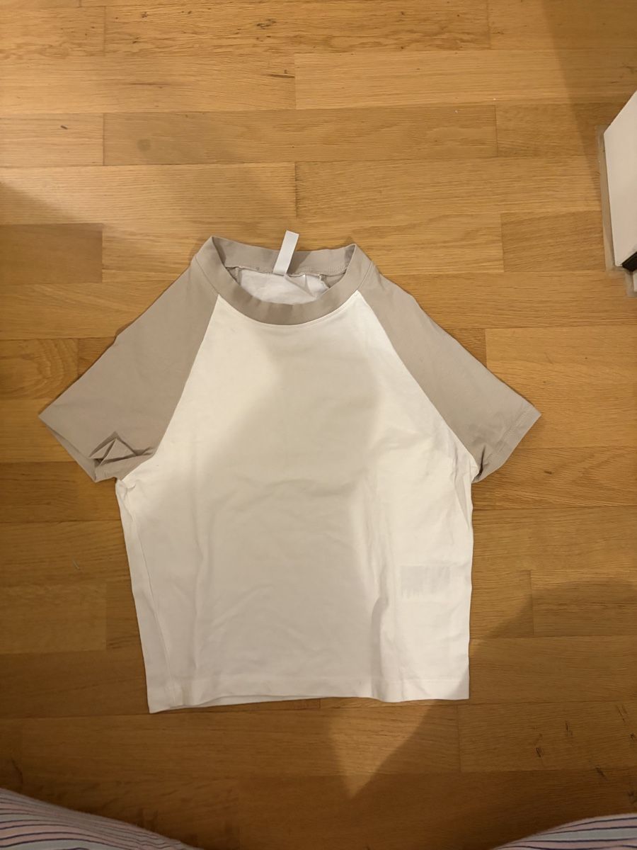 T-Shirts: Tshirt – Neu (gemäss Beschreibung) aus Aarau von mimivintage