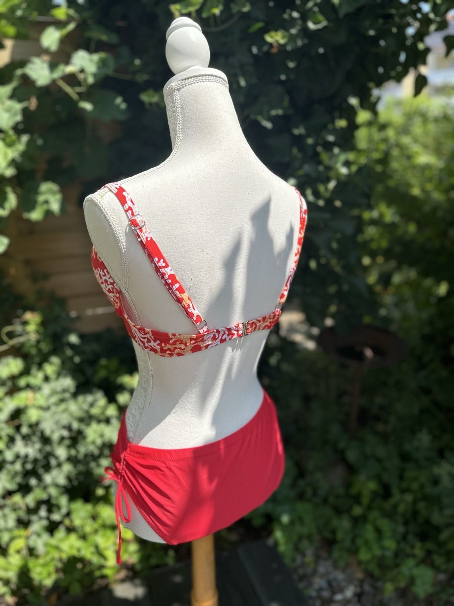 Costumi da bagno & Bikini: BATHING BRAND Bikini-Set Gr. 80D (Rot/Weiss) – Usato da Baar venduto da AlicjasWunderland 1