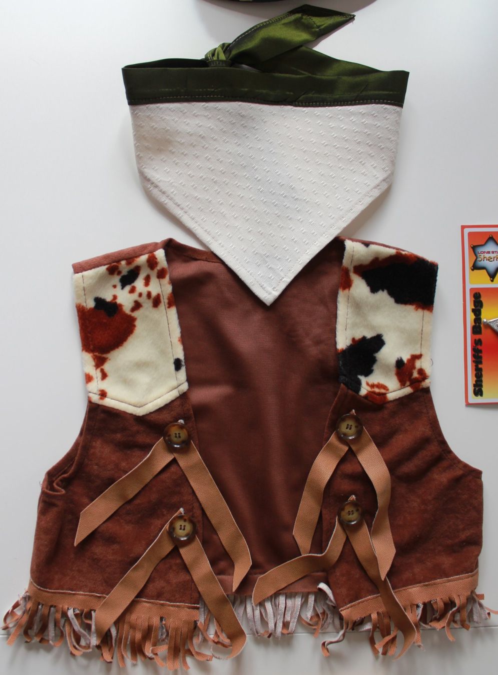 Costumi: Costume Cowboy t. 6 - 7 ans – Usato da Peseux venduto da CoolShoping 4