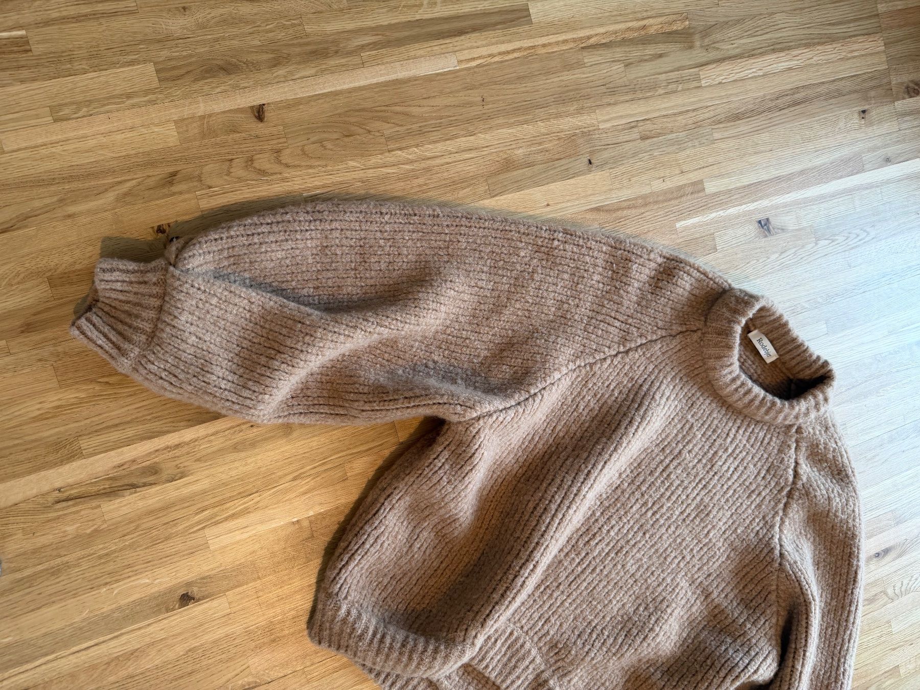 Pulls & Sweat-shirts: Rodebjer xs/s – D'occasion à Dübendorf par gas_2wcn 2