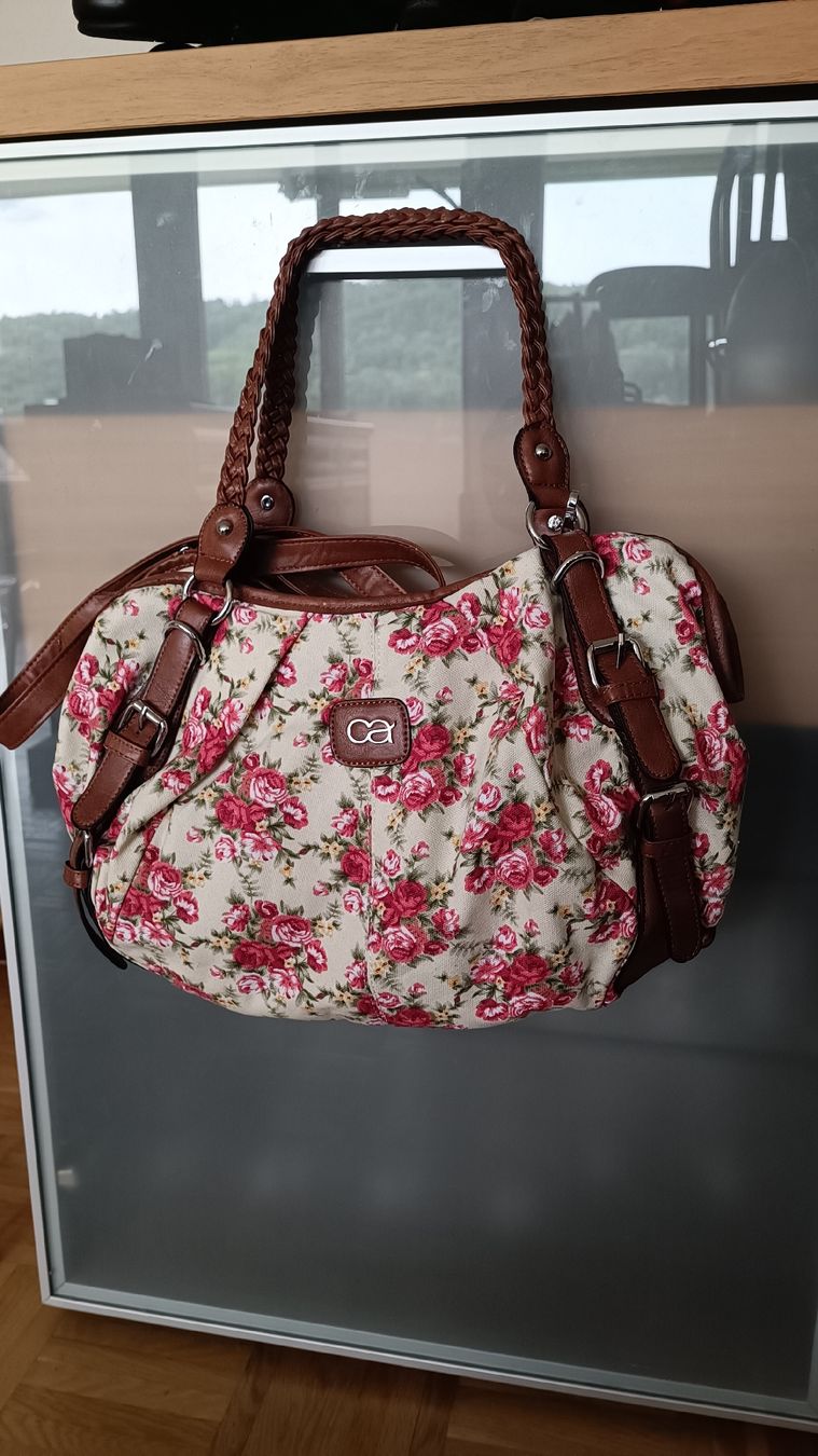 C&A Borse da donna: Tasche mit Rosenmuster, Herbst Style – Usato da Baden venduto da zuppel 2