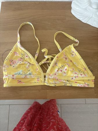 Sunseeker Bikinioberteil, gelb mit Blumenmuster, Gr. 38C/D