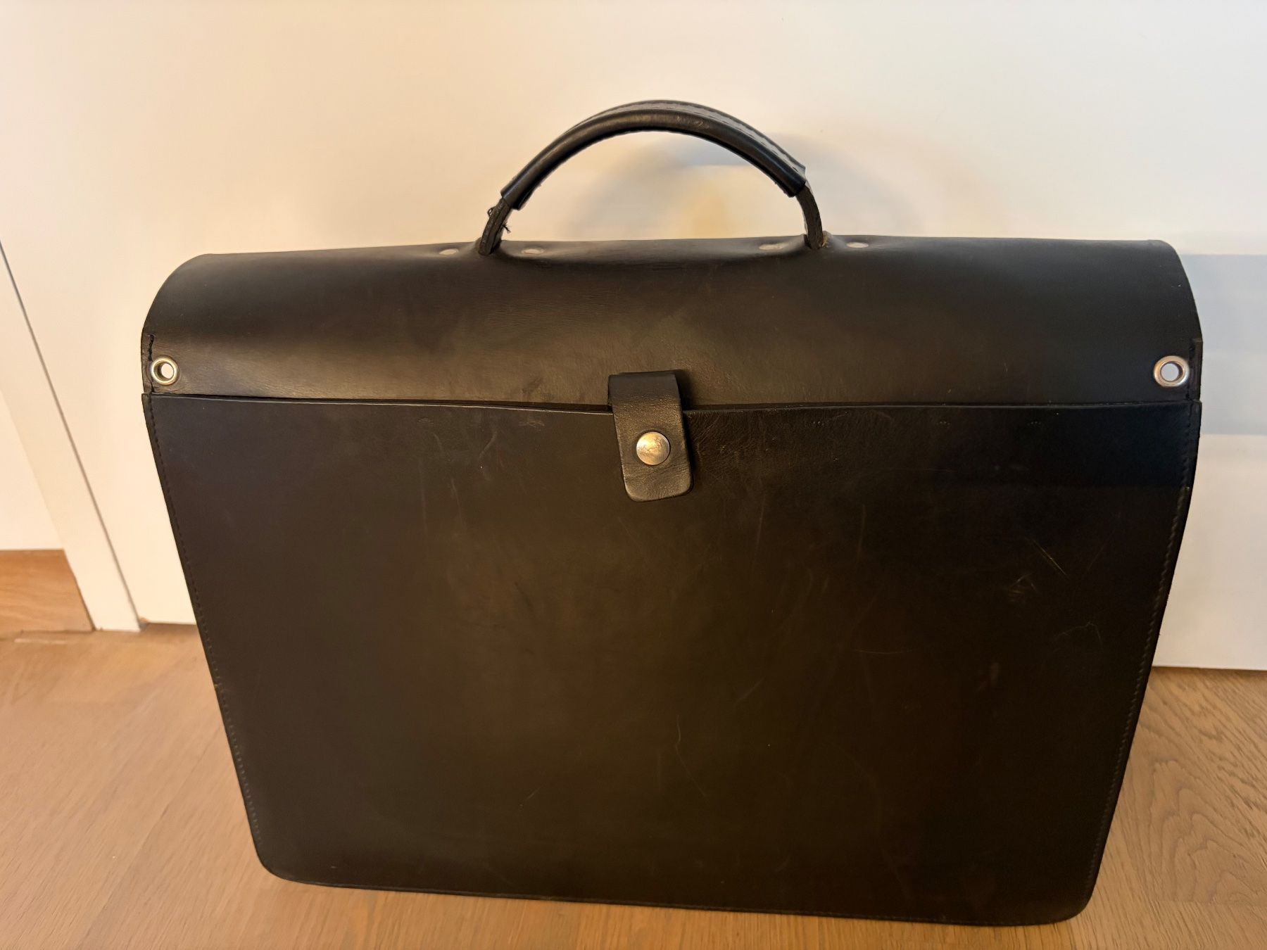 Navyboot Valigie & Borse: Navyboot Aktenmappe Leder – Usato da Wald ZH venduto da Lka55 1