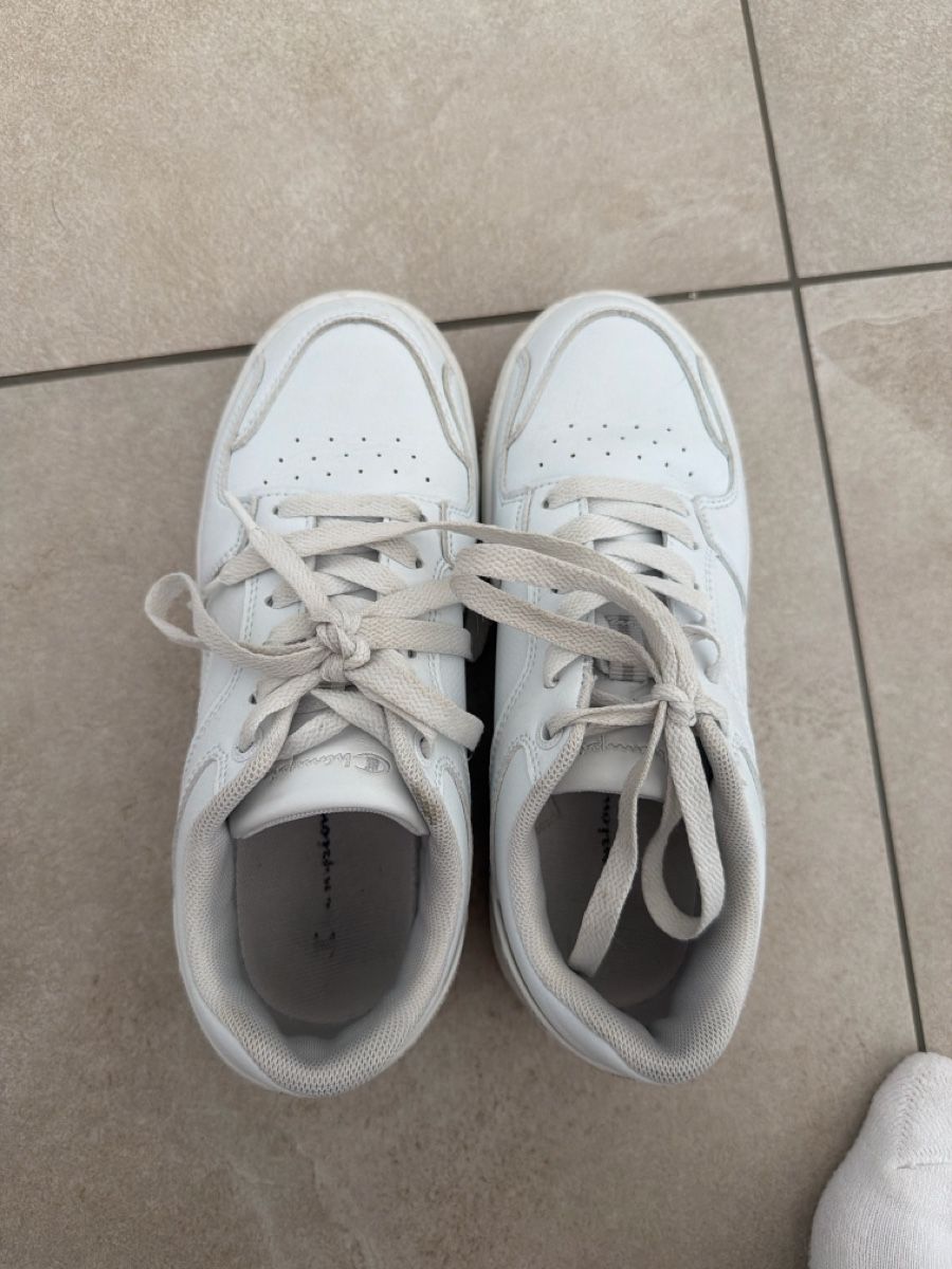 Champion Schuhe für Mädchen: Champion  – Gebraucht aus Fétigny von Titou2010 2