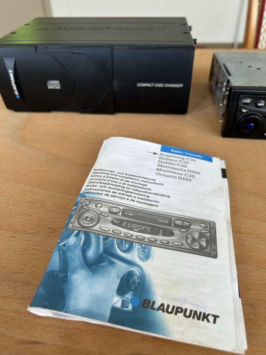 JVC Radios: Autoradio 2 Stück – Gebraucht aus hombrechtikon von rolfc 3