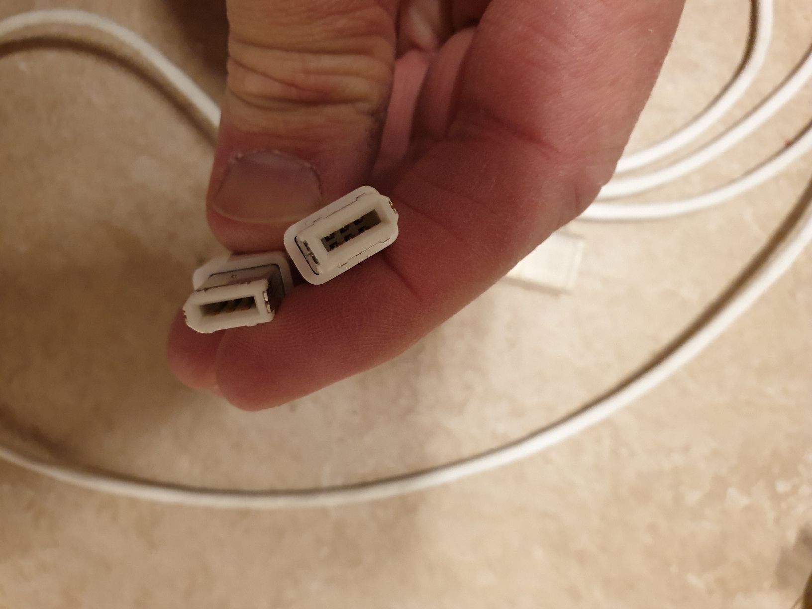 Apple Cavi: Apple Firewire Kabel – Usato da Ittigen venduto da Ziok187 1