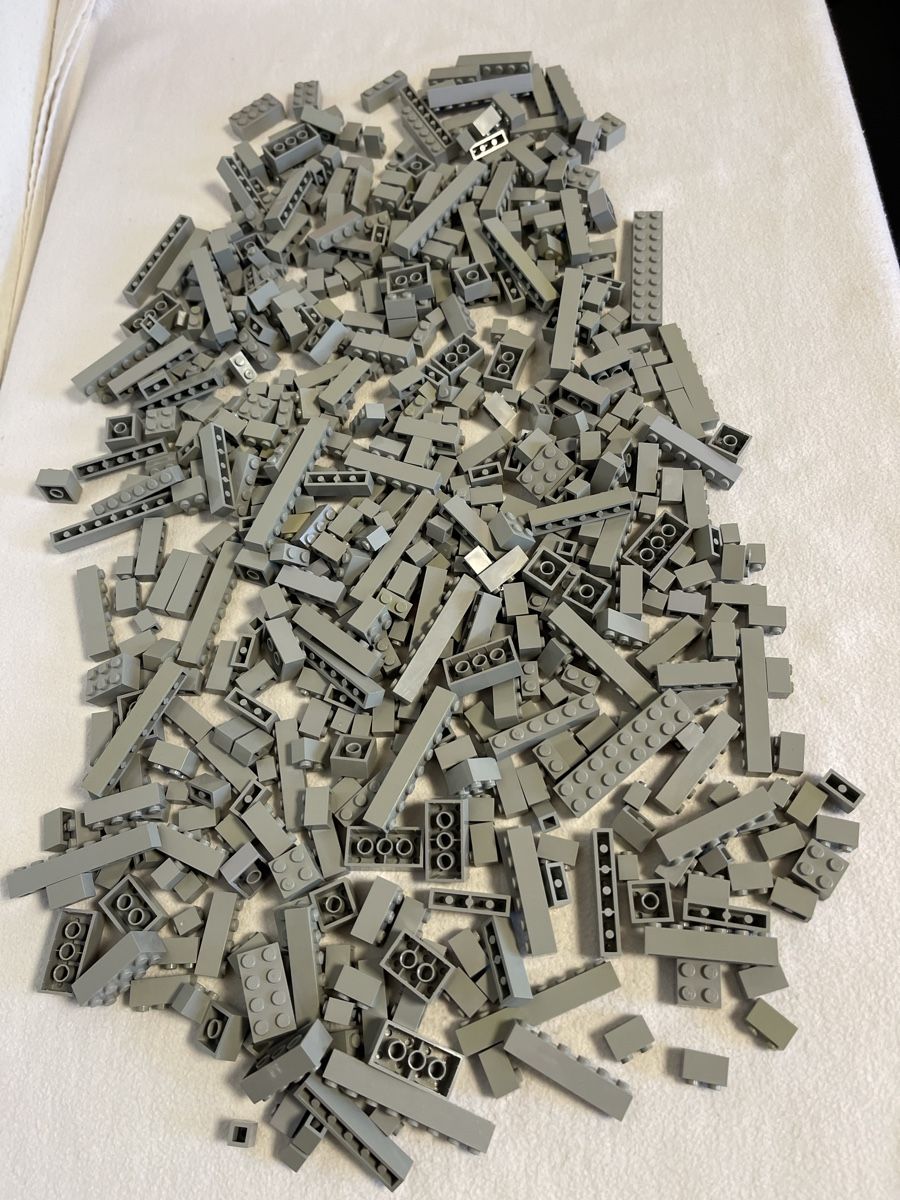 Lego Giocattoli: Lego - 600stk alte Graue Bausteine – Usato da Gelterkinden venduto da cobra0110
