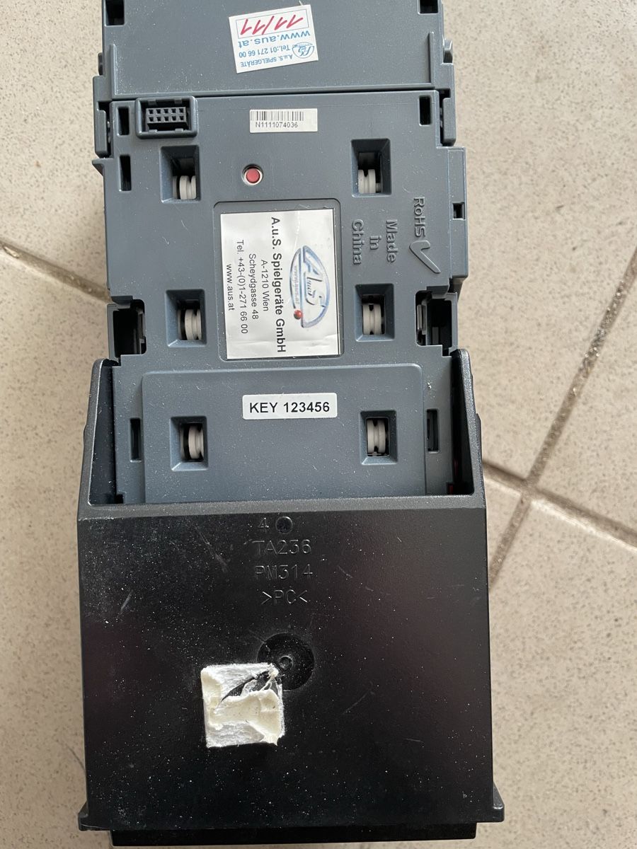 Slot Machine: Notenleser NV9 USB – Usato da Muri AG venduto da SwissConsultings