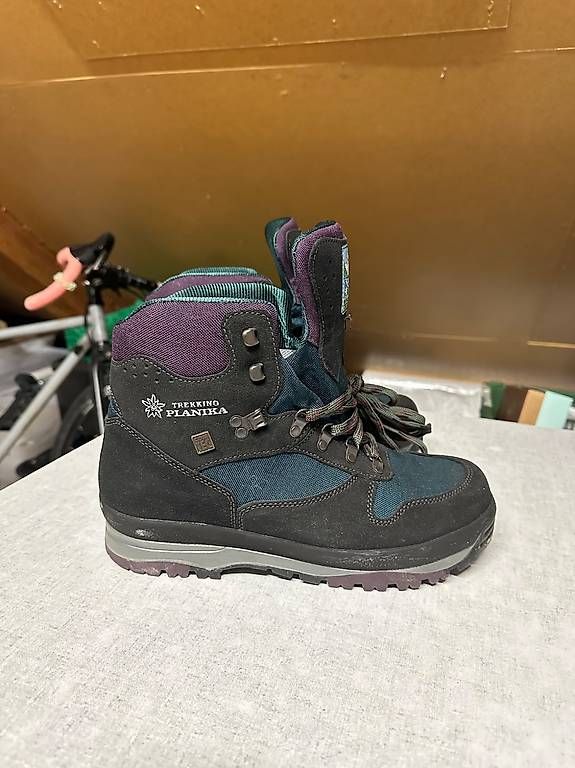 Scarpe da donna: Planika Trekking Wanderschuhe Grösse 41 EU 10 – Usato da Zürich venduto da jas_srb9 2