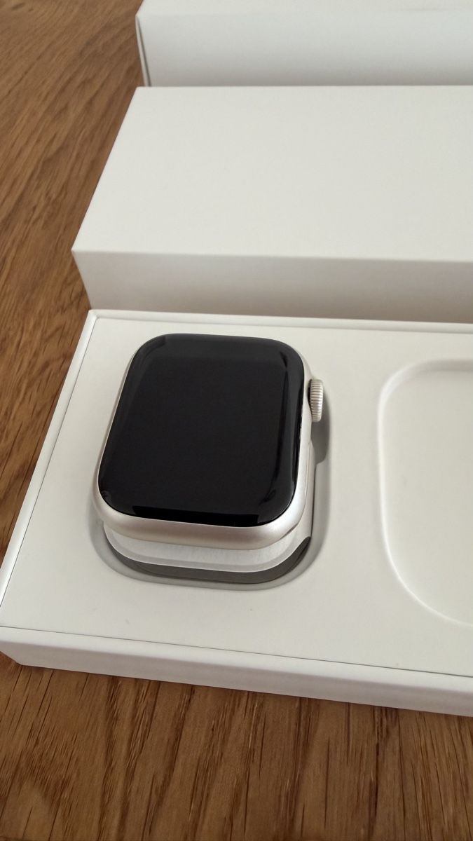 Apple Smartwatch: Apple Watch Series 7 41mm Aluminium Silver – Neu (gemäss Beschreibung) aus Dietikon von laura.p08 1