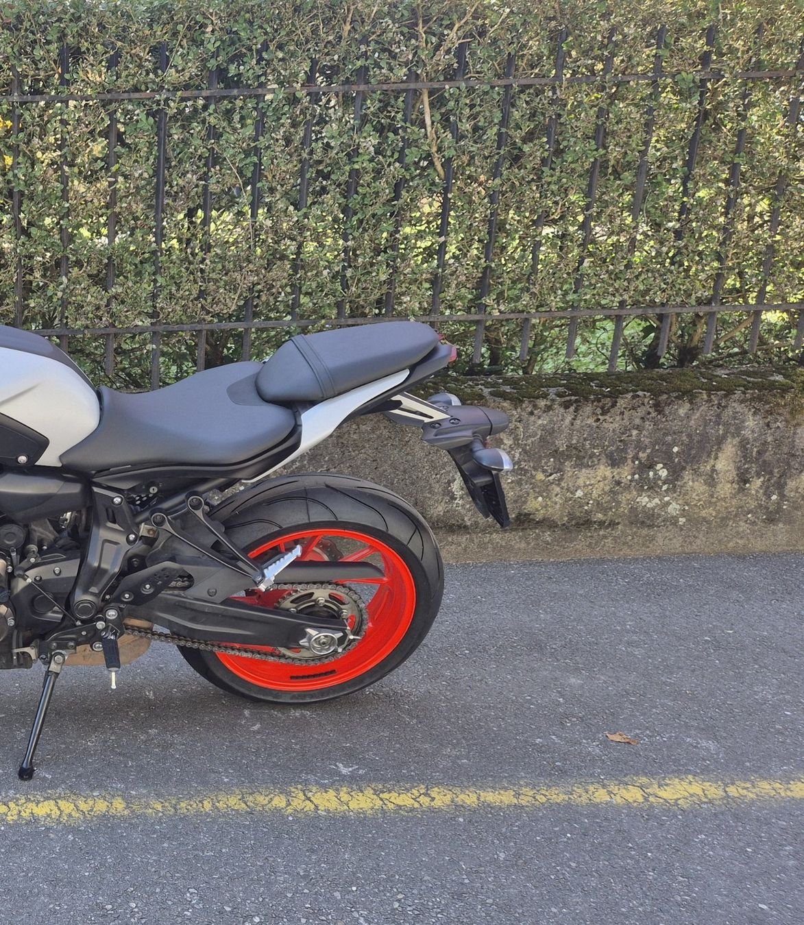Yamaha Strada: YAMAHA MT-07 ABS (35kW) – Usato da Yverdon-les-Bains venduto da MotoMark 6