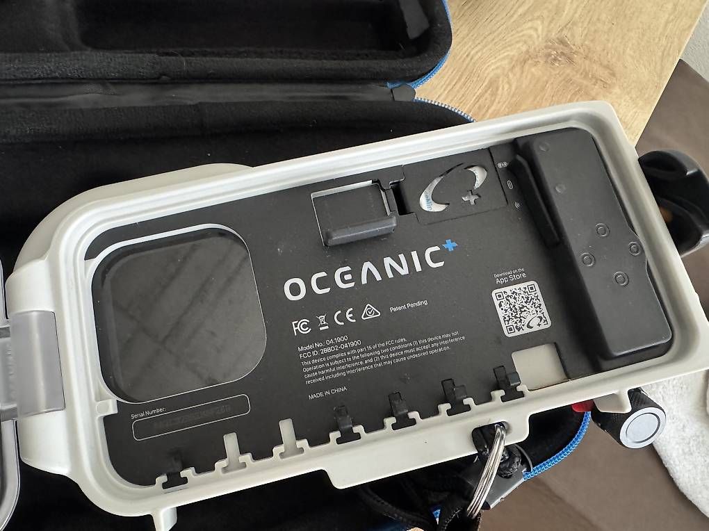 Lampes & Photographie: Unterwassergehäuse Oceanic+ Dive Housing – D'occasion à Studen BE par hal_vll7 1