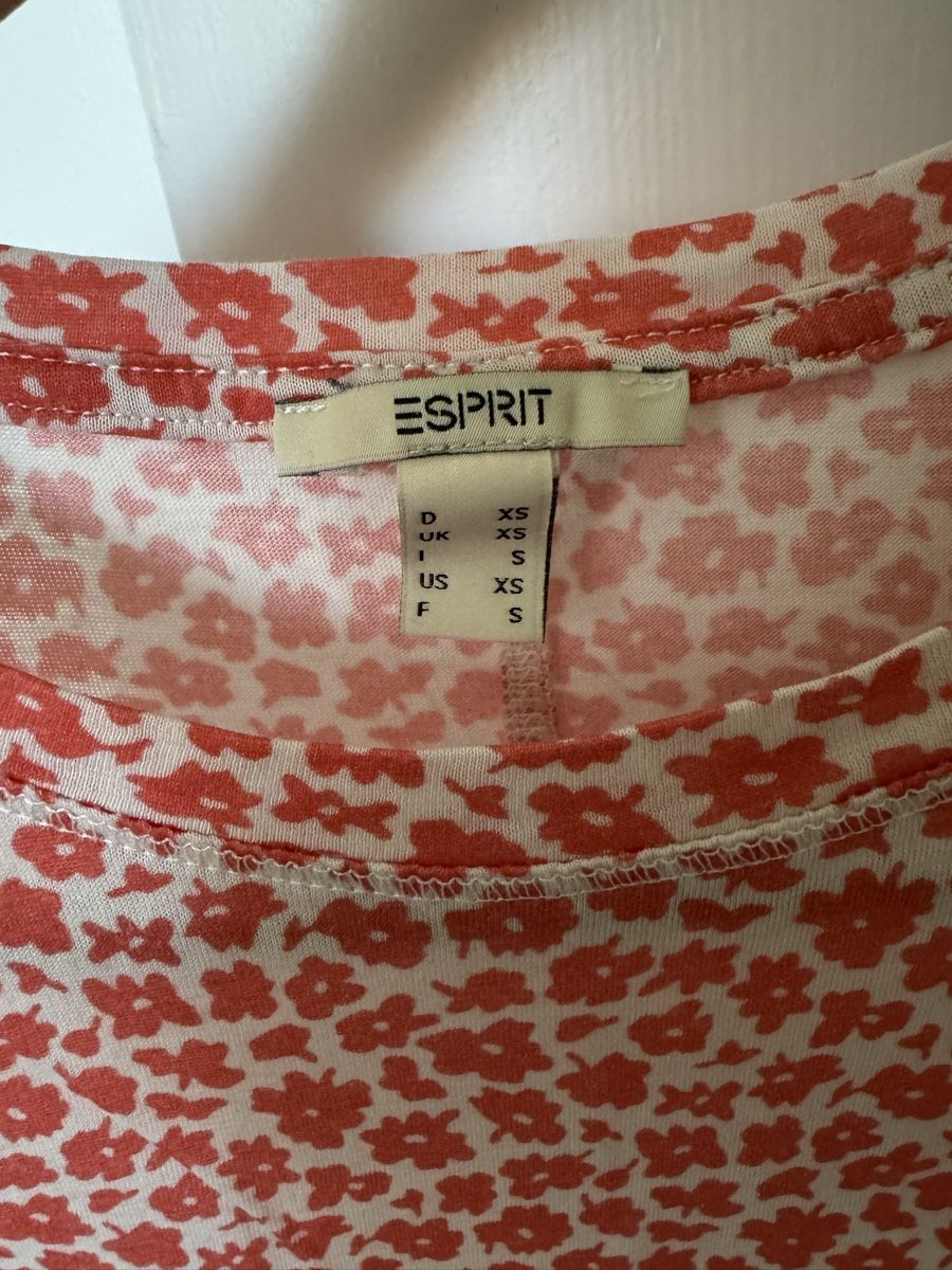 Esprit T-shirt: Shirt mit 3/4-Arm Esprit Gr. XS – Nuovo (secondo la descrizione) da Bern venduto da chr_y8f7 1