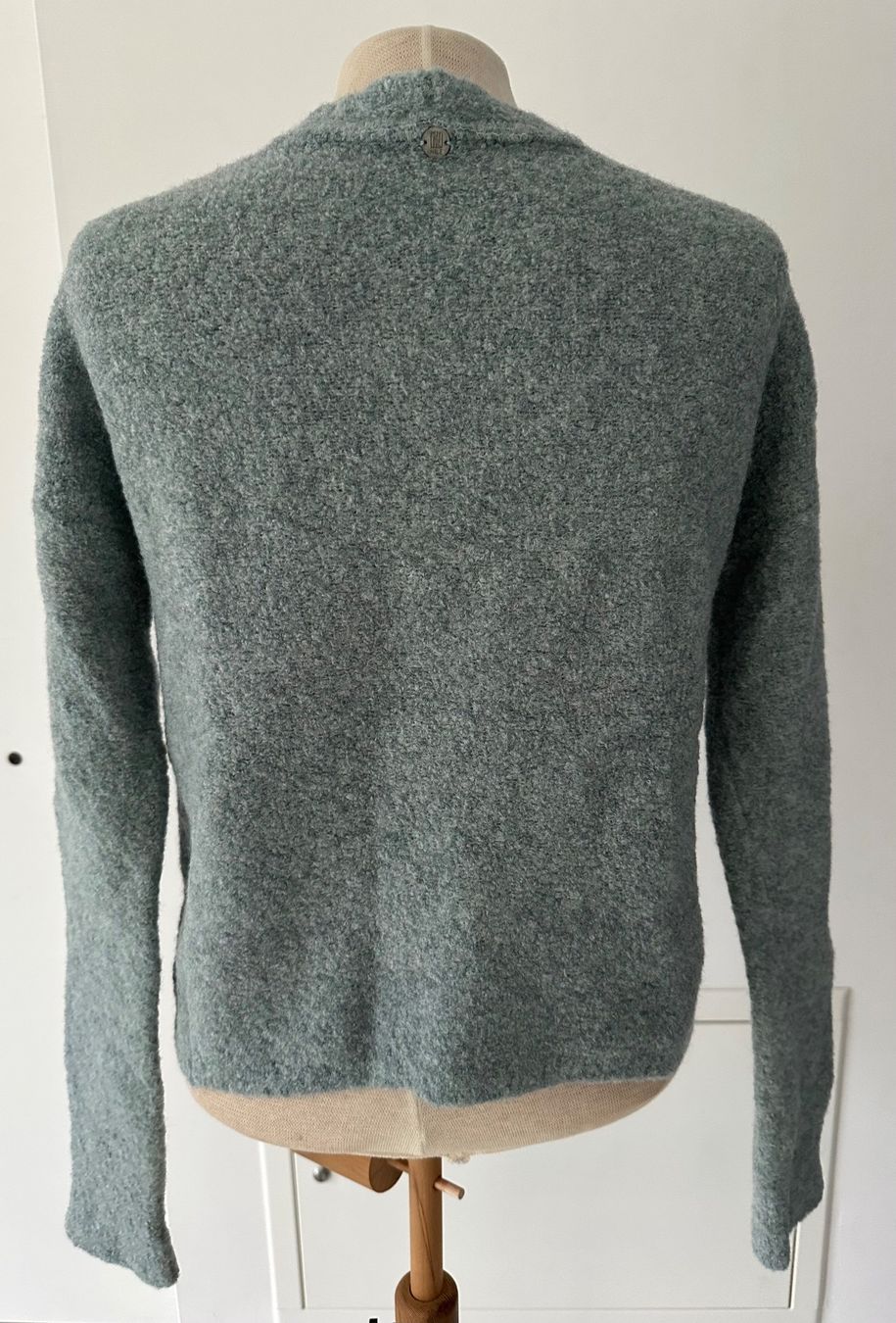Nile Jacken: Strickjacke von Nile – Gebraucht aus Embrach von aha55 1
