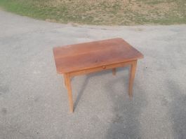 Holztisch