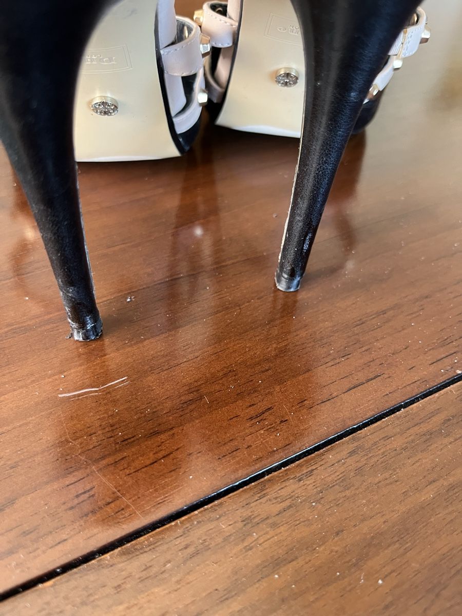 Scarpe da donna: Pumps nere tipo Valentino – Usato da Locarno venduto da cichita 3