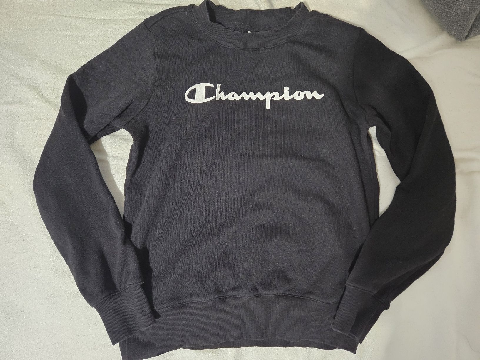 Champion Pullover & Sweatshirts: Pullover Champion, Schwarz, Grösse S, Top Zustand! – Gebraucht aus Abtwil AG von Ayline.a8