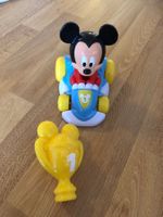 Mickey Racer Auto mit Pokal Rassel Spielzeug