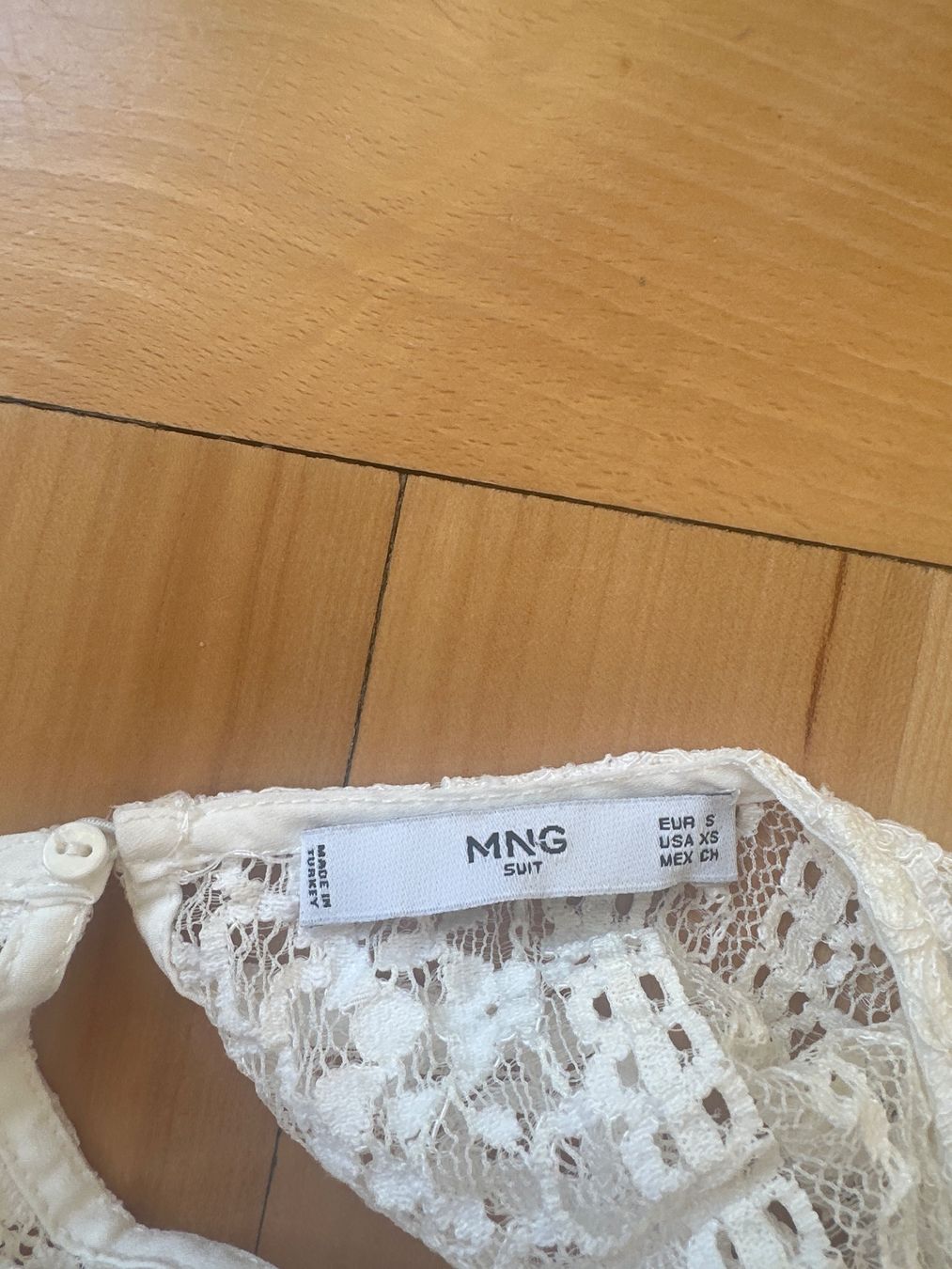 Mango Chemisiers: Mango Damen Bluse Spitzenoptik Gr. S – D'occasion à Luzern par tiz_s8x8 3